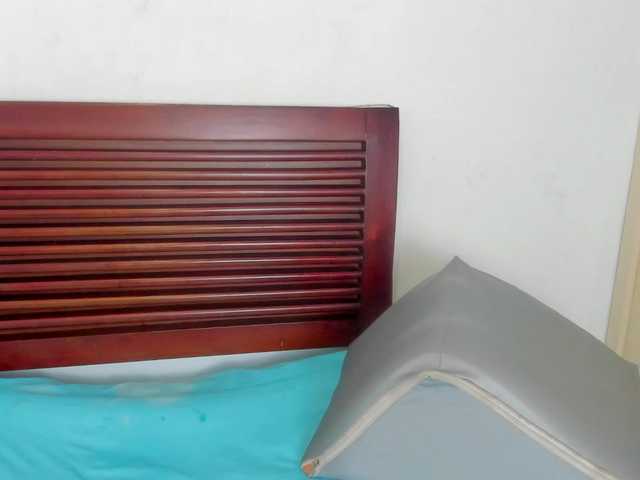 sweetafrican-squirt live cam on BongaCams