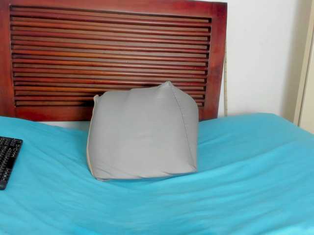 sweetafrican-squirt live cam on BongaCams