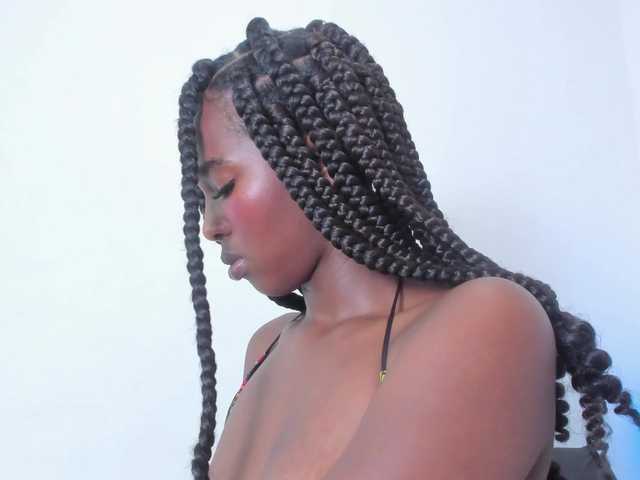 sweetafrican-squirt live cam on BongaCams