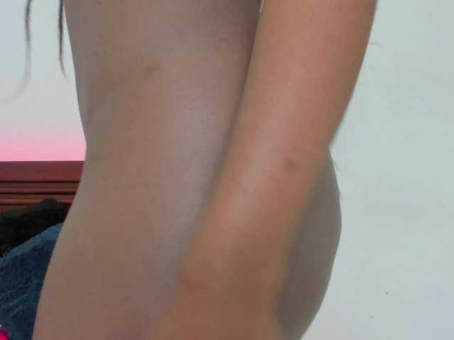 sweetafrican-squirt live cam on BongaCams