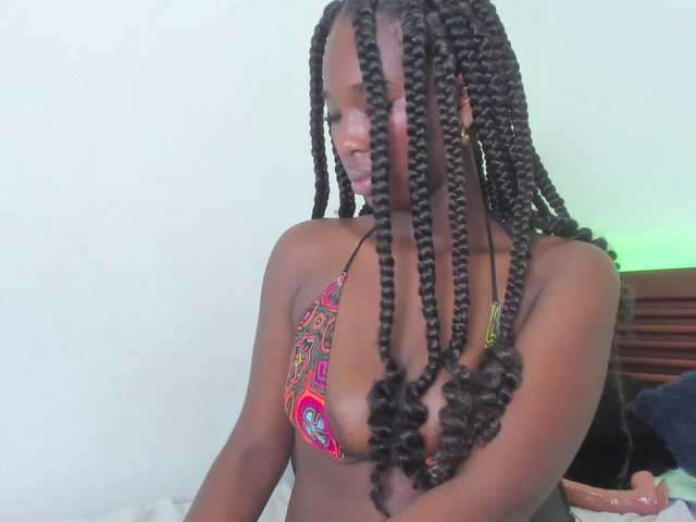 sweetafrican-squirt live cam on BongaCams