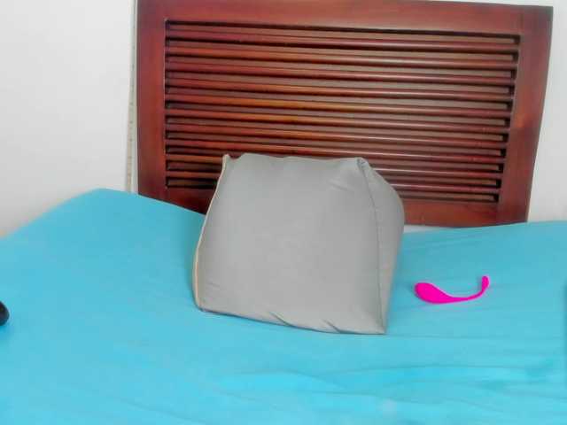 sweetafrican-squirt live cam on BongaCams