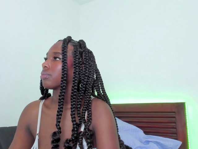 sweetafrican-squirt live cam on BongaCams