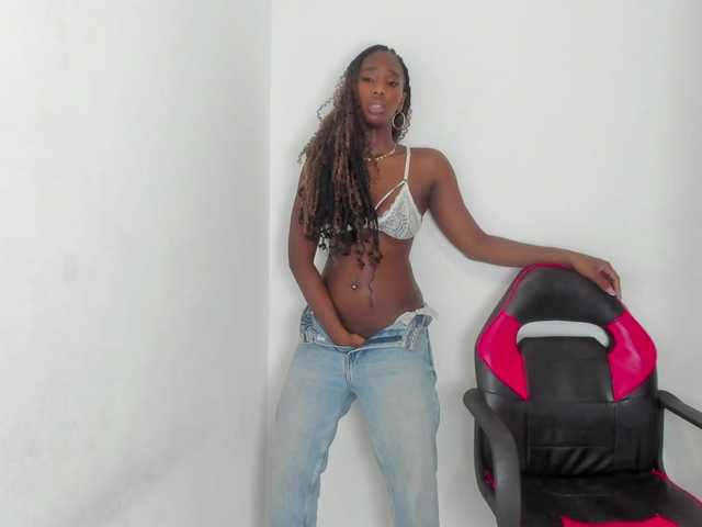 sweetafrican-squirt live cam on BongaCams