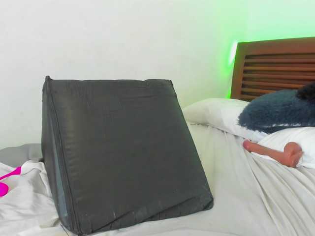 sweetafrican-squirt live cam on BongaCams