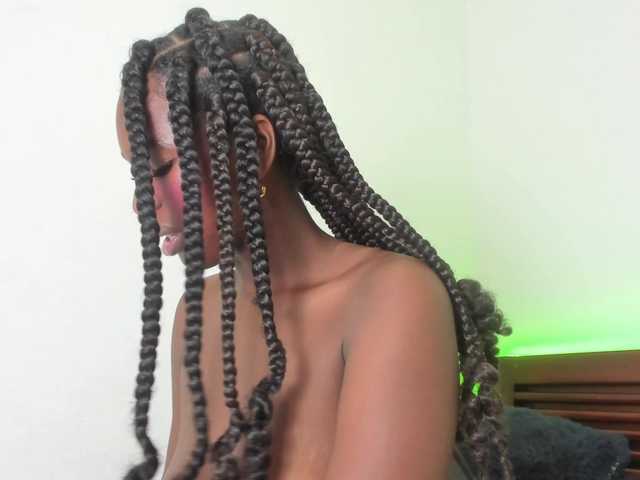 sweetafrican-squirt live cam on BongaCams