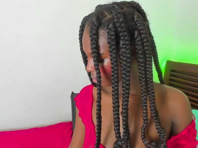 sweetafrican-squirt live cam on BongaCams