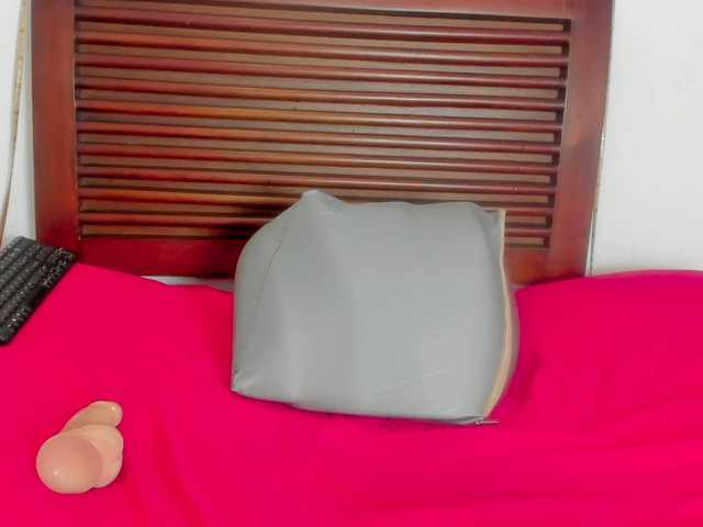 sweetafrican-squirt live cam on BongaCams