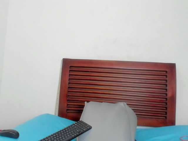 sweetafrican-squirt live cam on BongaCams