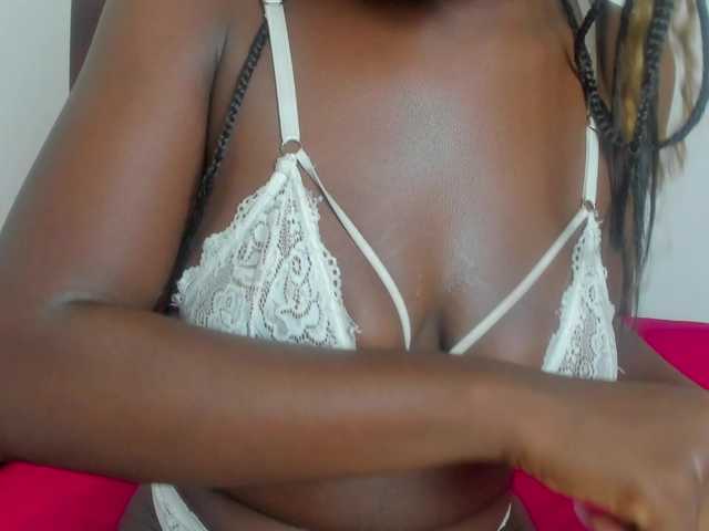 sweetafrican-squirt live cam on BongaCams