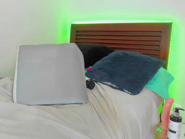 sweetafrican-squirt live cam on BongaCams
