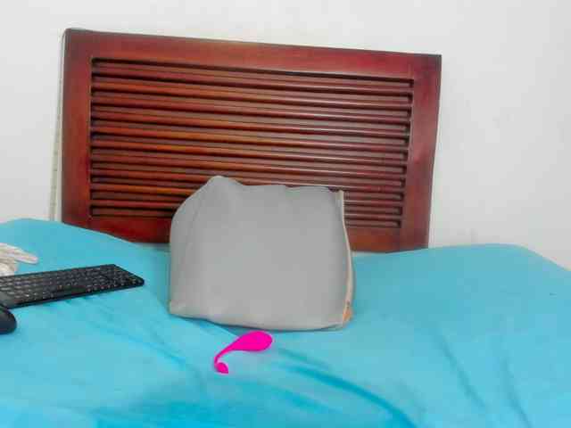 sweetafrican-squirt webcam