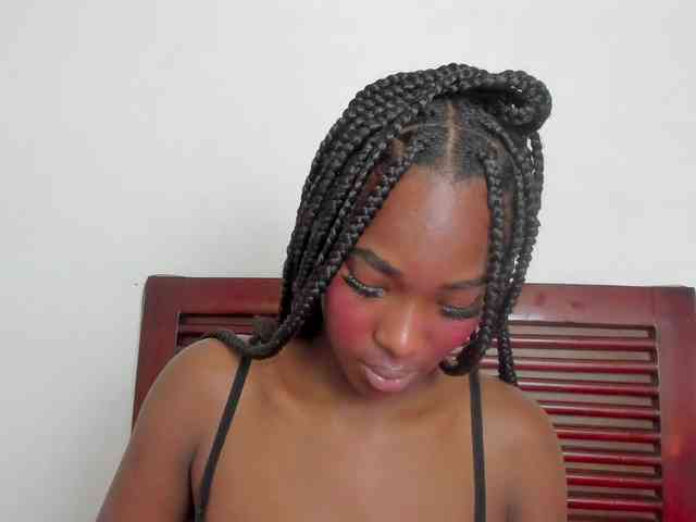 sweetafrican-squirt's live room