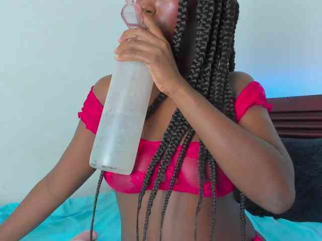 sweetafrican-squirt webcam