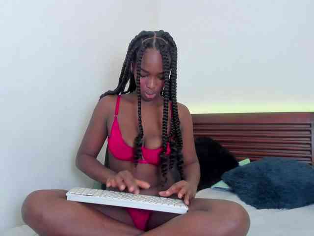 sweetafrican-squ... Live Webcam on BongaCams