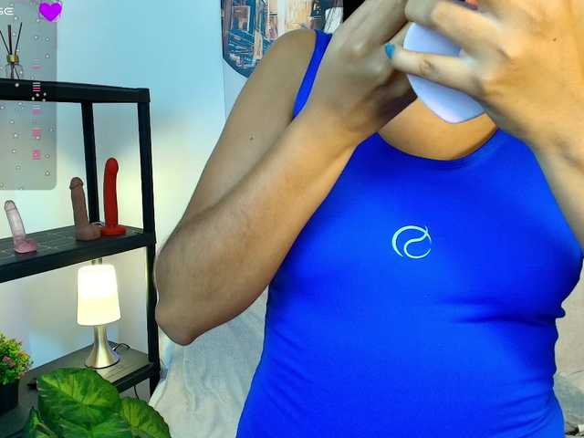 Luna-Ferrer live cam on BongaCams