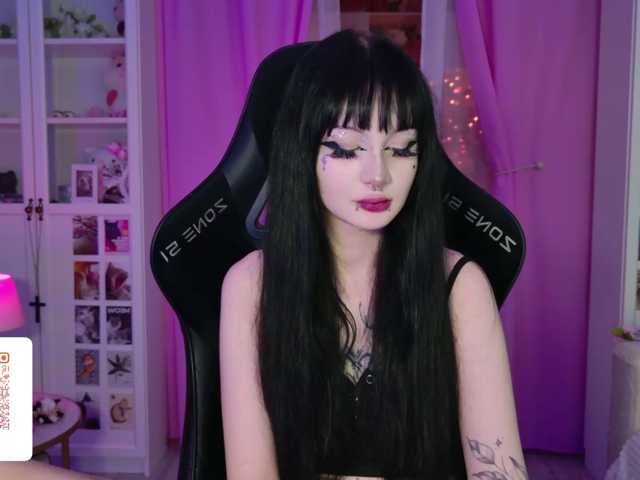 MIA1337 live cam on BongaCams