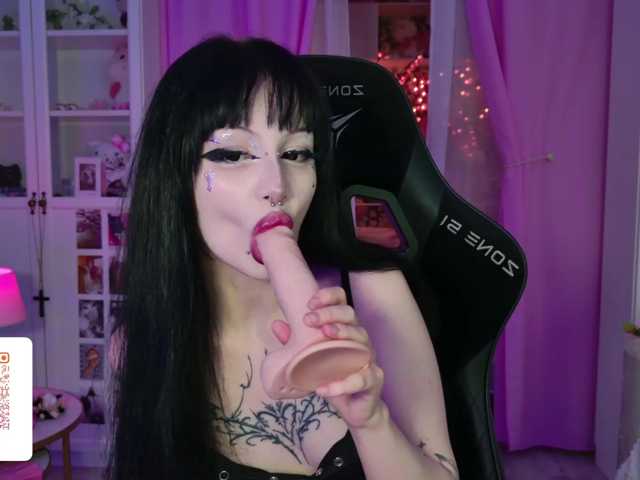 MIA1337, en vivo ahora en BongaCams