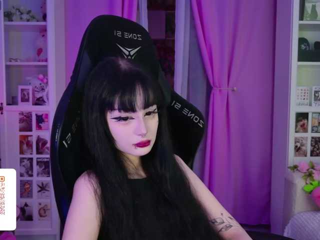 MIA1337 live cam on BongaCams