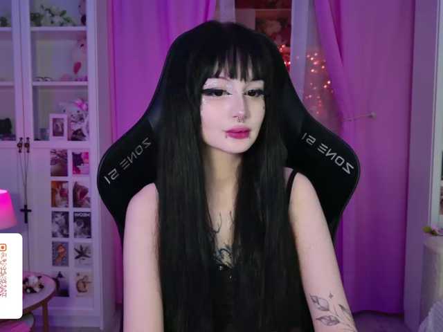 MIA1337, en vivo ahora en BongaCams