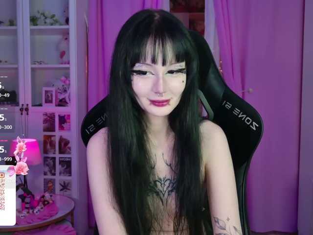 MIA1337 live cam on BongaCams