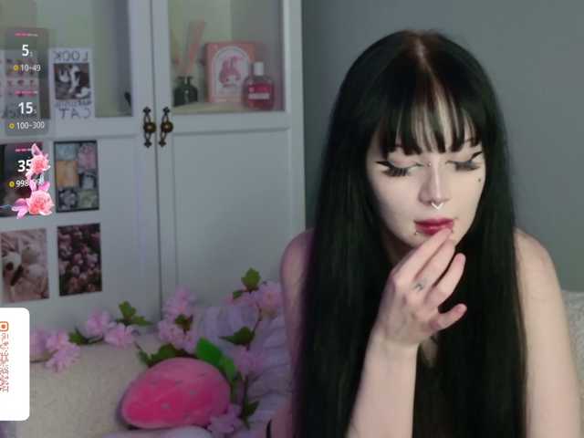 MIA1337 live cam on BongaCams