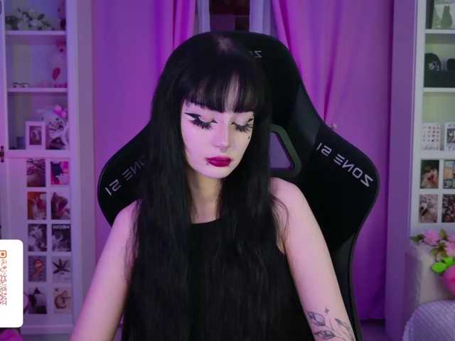 MIA1337 live cam on BongaCams