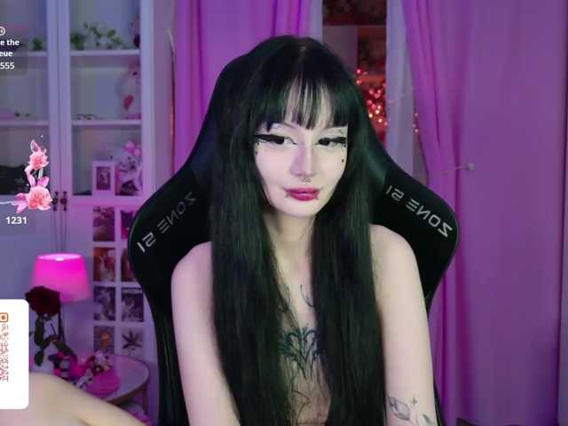 MIA1337 live cam on BongaCams