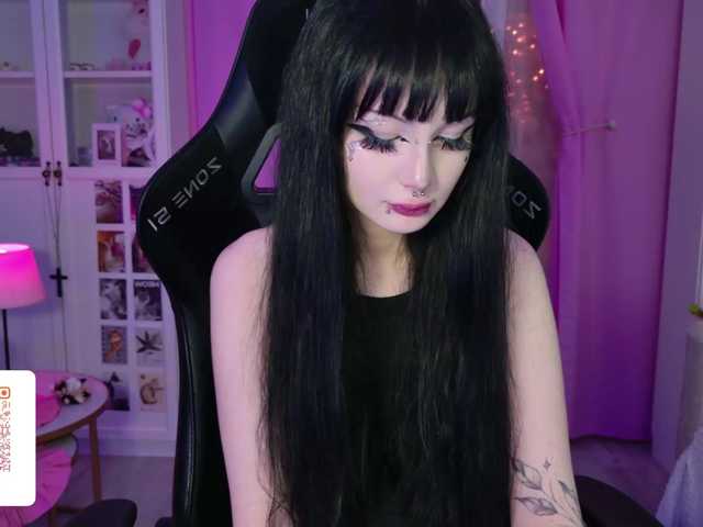 MIA1337, en vivo ahora en BongaCams