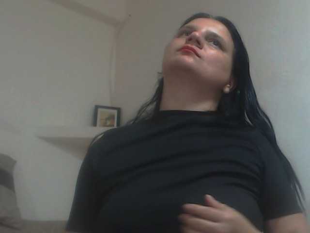 Nikol19721
