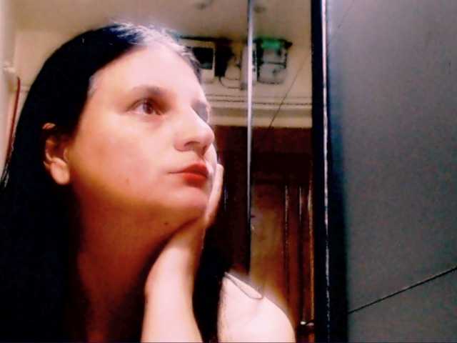 Nikol19721
