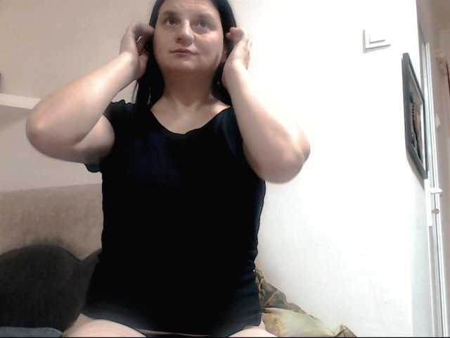 Nikol19721