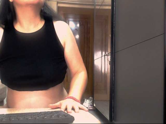 Nikol19721 live cam preview