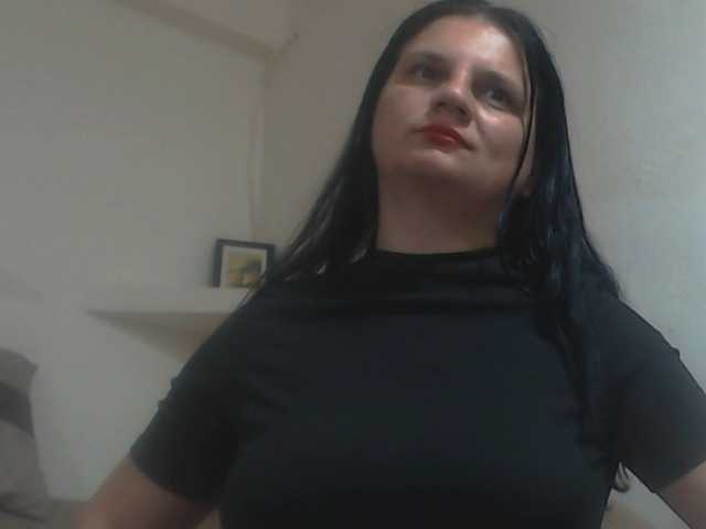 Nikol19721 live webcam show