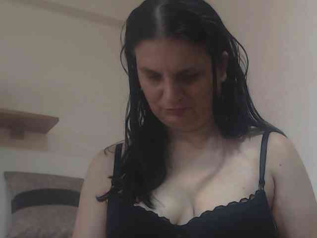 Nikol19721