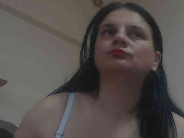 Nikol19721