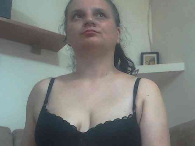 Nikol19721 webcam