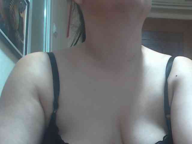 Nikol19721 webcam