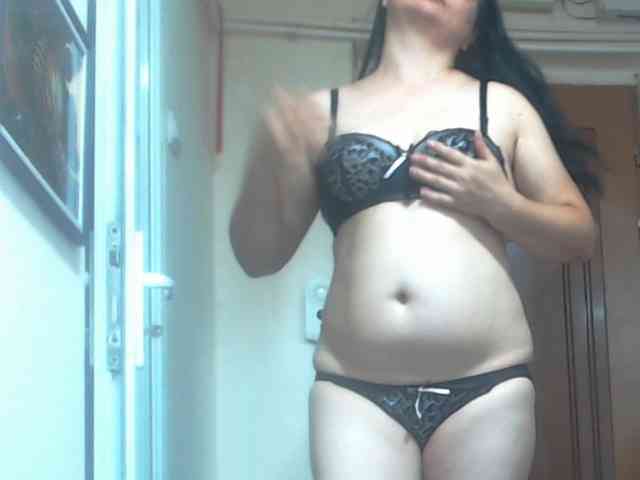 Nikol19721 webcam