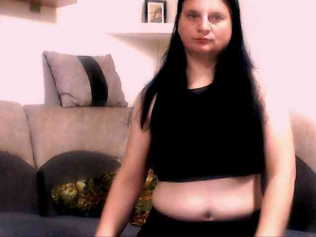 Nikol19721