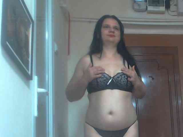 Nikol19721