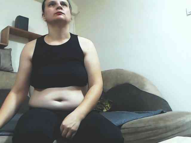 Nikol19721