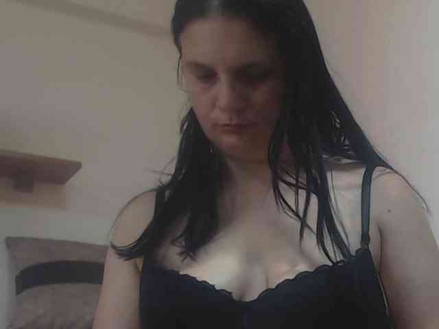 Nikol19721