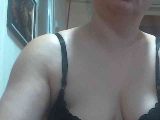 Nikol19721 webcam