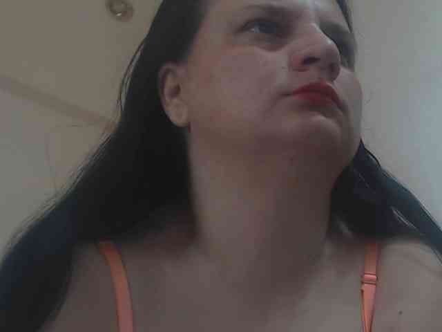 Nikol19721