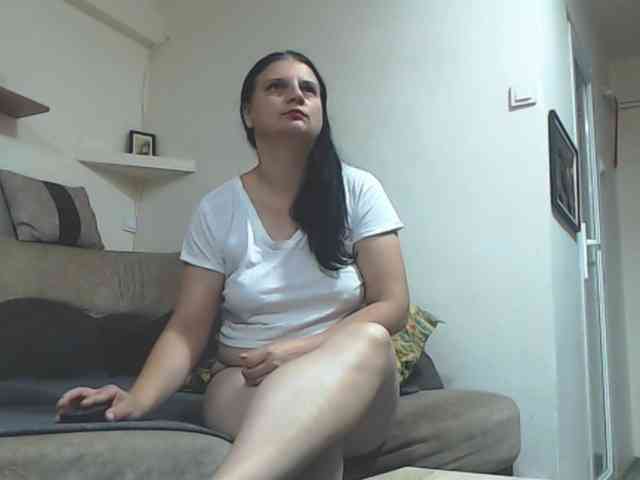 Nikol19721