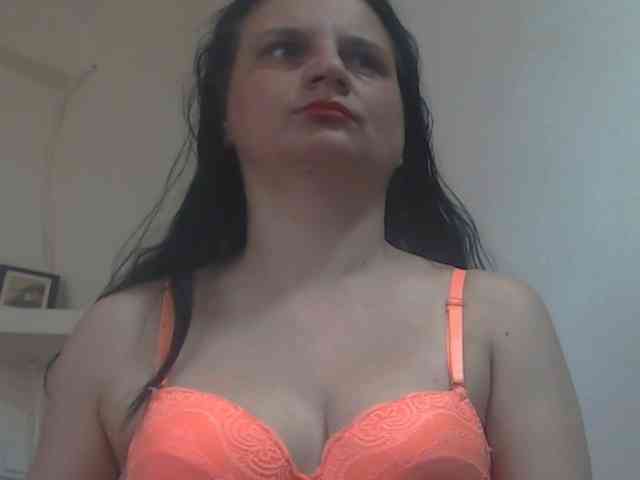 Nikol19721