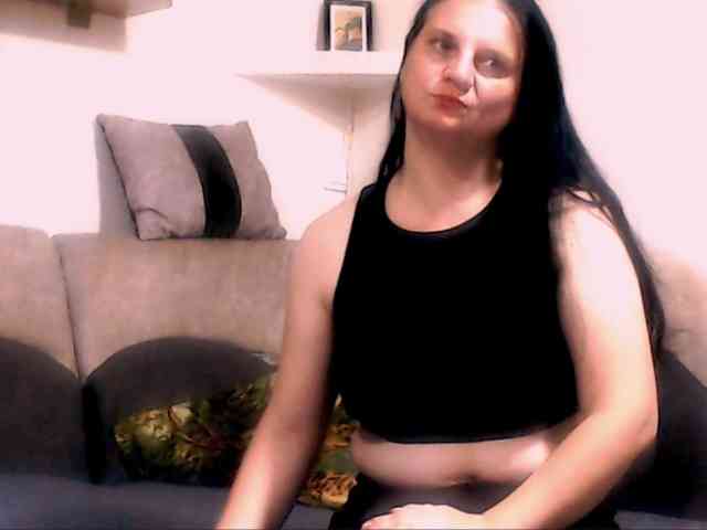 Nikol19721