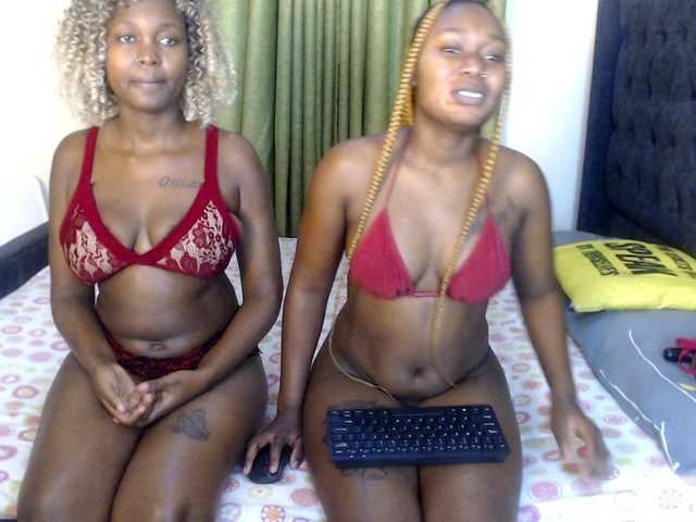 Roxanne- live webcam show