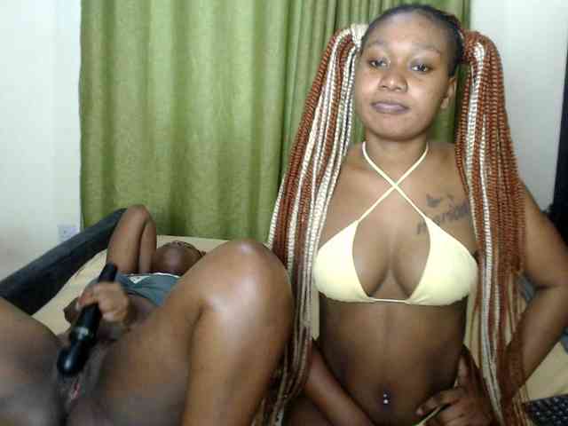 Roxanne- webcam